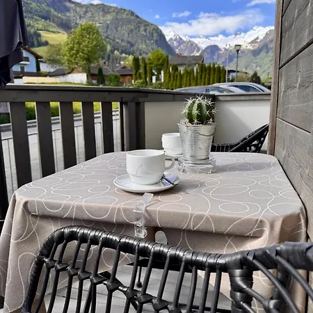 Apartment & Family - Adler